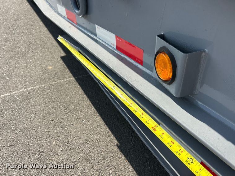 image for item ET3358 1998 Trail King TK70HT-462 drop deck hydraulic tail equipment trailer