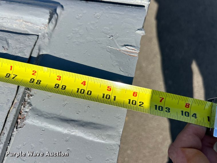 image for item ET3358 1998 Trail King TK70HT-462 drop deck hydraulic tail equipment trailer