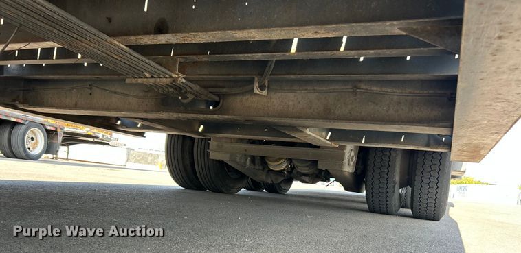 image for item ET3358 1998 Trail King TK70HT-462 drop deck hydraulic tail equipment trailer