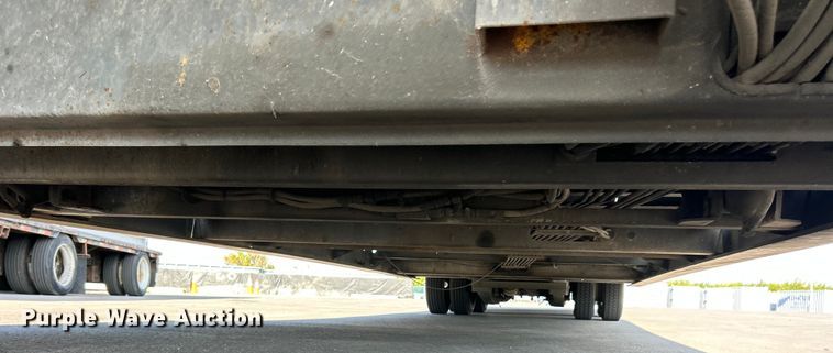 image for item ET3358 1998 Trail King TK70HT-462 drop deck hydraulic tail equipment trailer