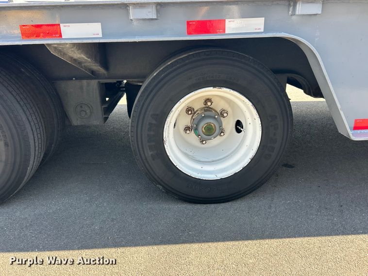 image for item ET3358 1998 Trail King TK70HT-462 drop deck hydraulic tail equipment trailer