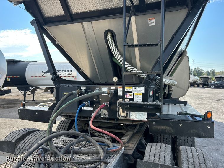 image for item ET3373 2017 Etnyre live bottom trailer