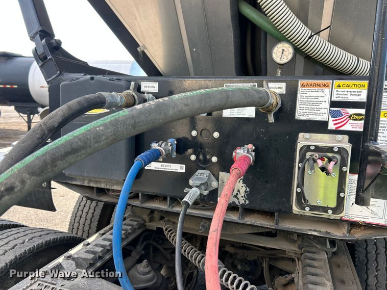 image for item ET3373 2017 Etnyre live bottom trailer