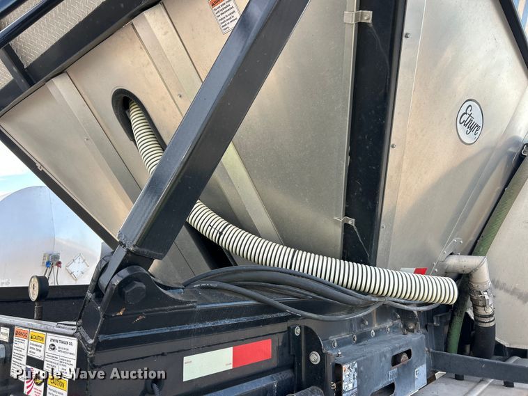 image for item ET3373 2017 Etnyre live bottom trailer