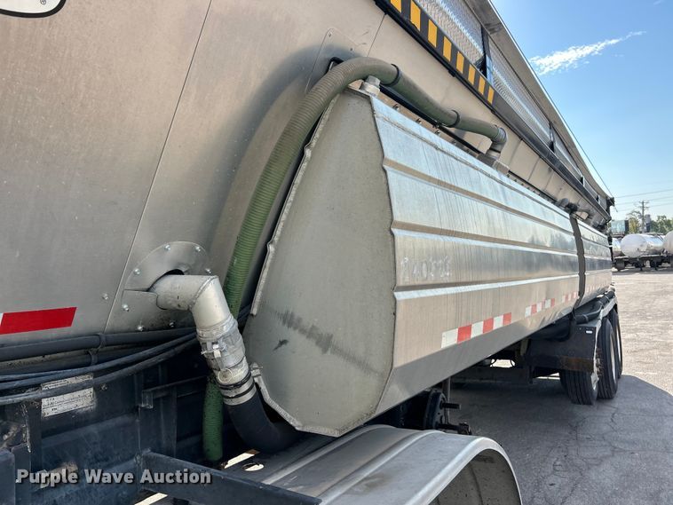 image for item ET3373 2017 Etnyre live bottom trailer