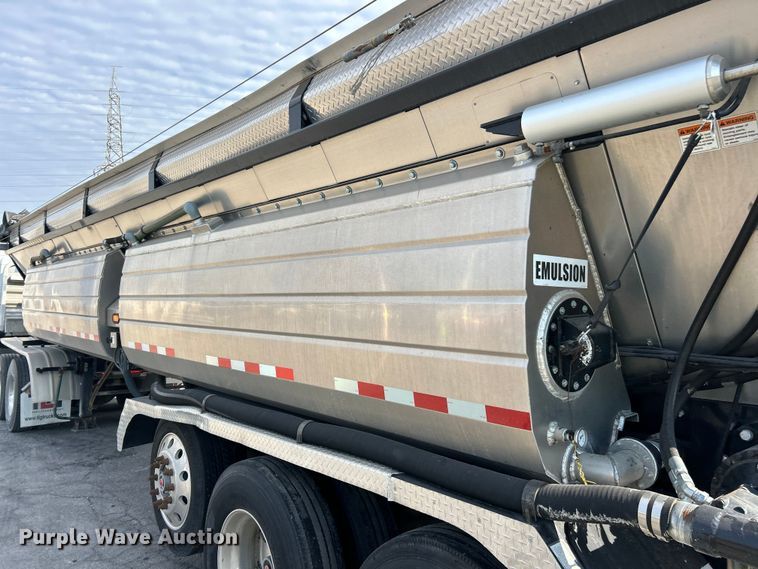 image for item ET3373 2017 Etnyre live bottom trailer