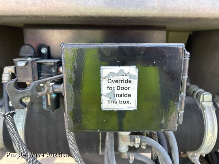 image for item ET3373 2017 Etnyre live bottom trailer