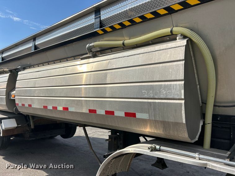 image for item ET3373 2017 Etnyre live bottom trailer