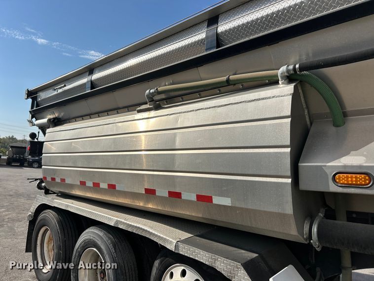 image for item ET3373 2017 Etnyre live bottom trailer