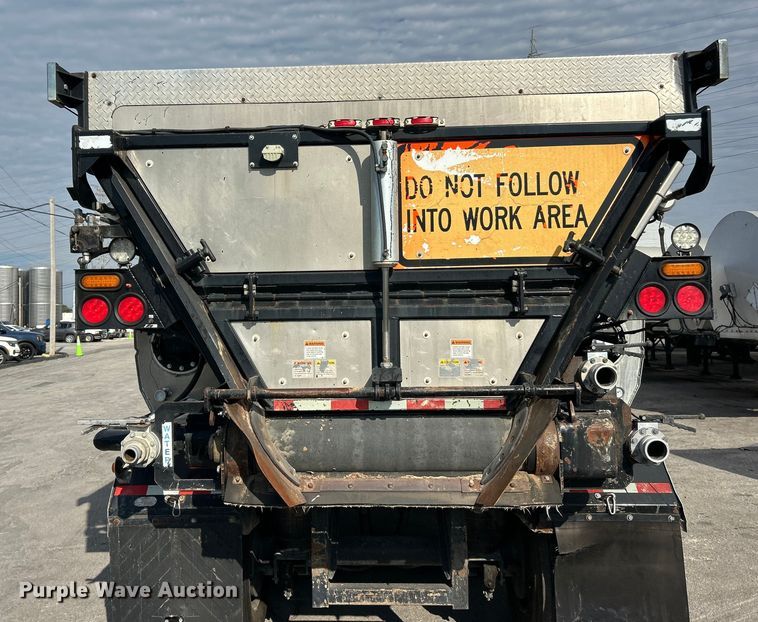 image for item ET3373 2017 Etnyre live bottom trailer