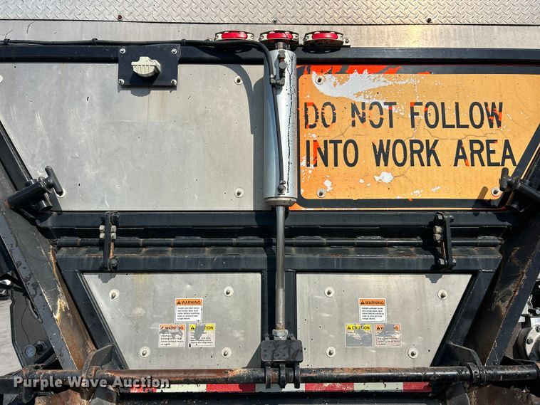 image for item ET3373 2017 Etnyre live bottom trailer