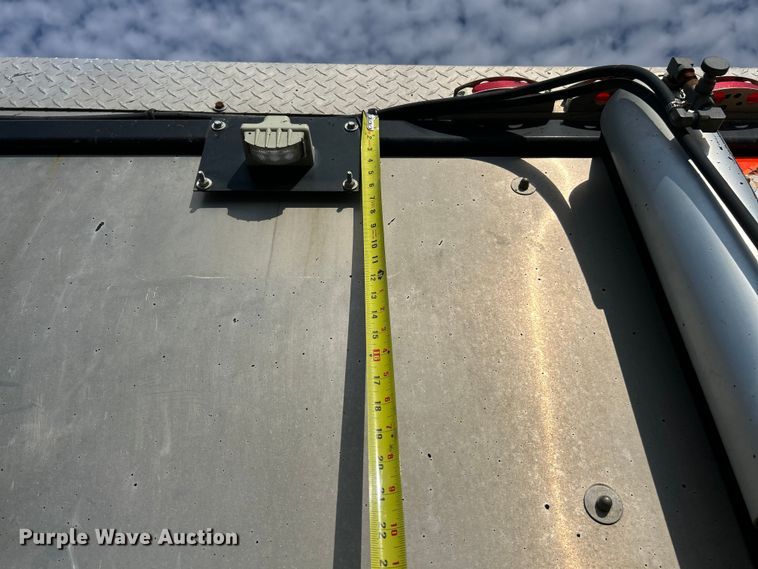 image for item ET3373 2017 Etnyre live bottom trailer