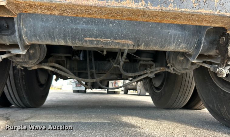 image for item ET3373 2017 Etnyre live bottom trailer