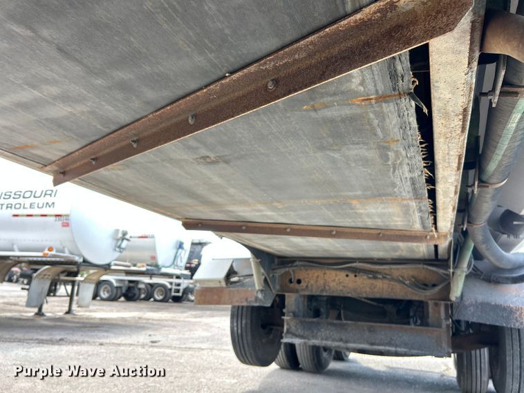 image for item ET3373 2017 Etnyre live bottom trailer