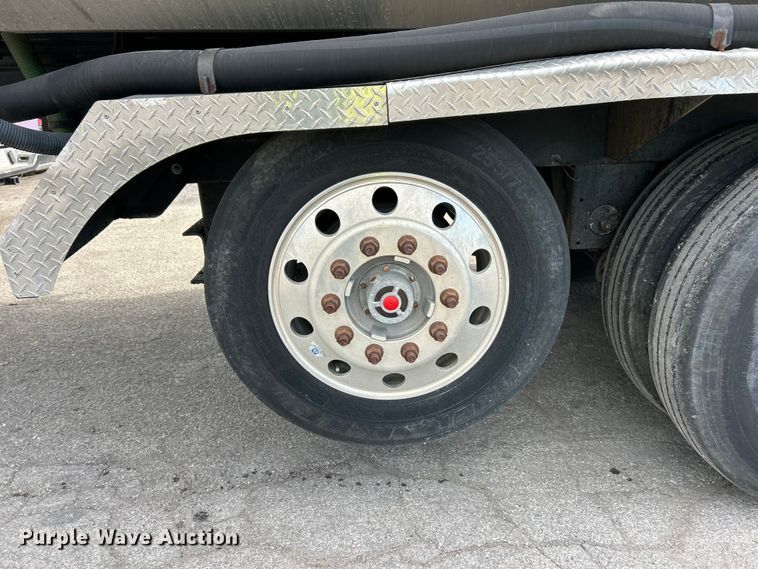 image for item ET3373 2017 Etnyre live bottom trailer