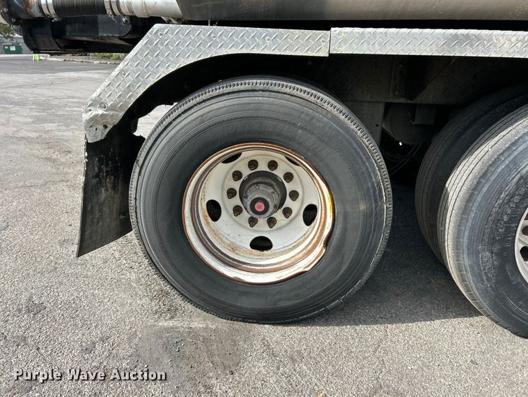 image for item ET3373 2017 Etnyre live bottom trailer