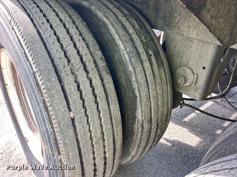 image for item ET3373 2017 Etnyre live bottom trailer