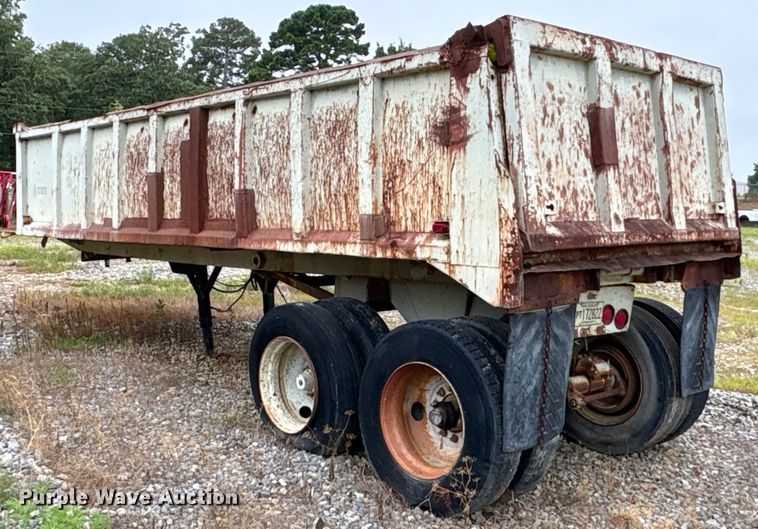 image for item ET7027 1985 HIBT End dump trailer