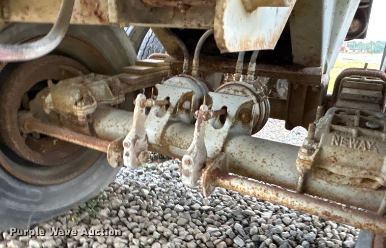 image for item ET7027 1985 HIBT End dump trailer