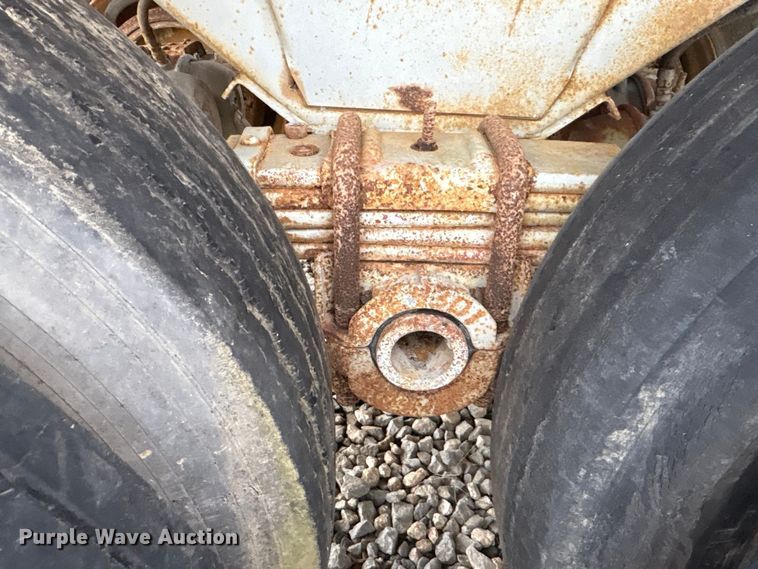 image for item ET7027 1985 HIBT End dump trailer