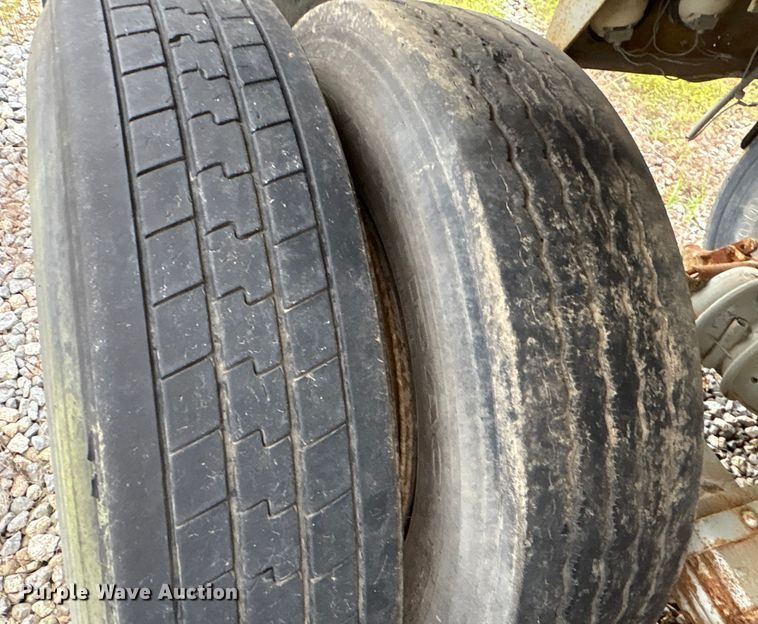 image for item ET7027 1985 HIBT End dump trailer