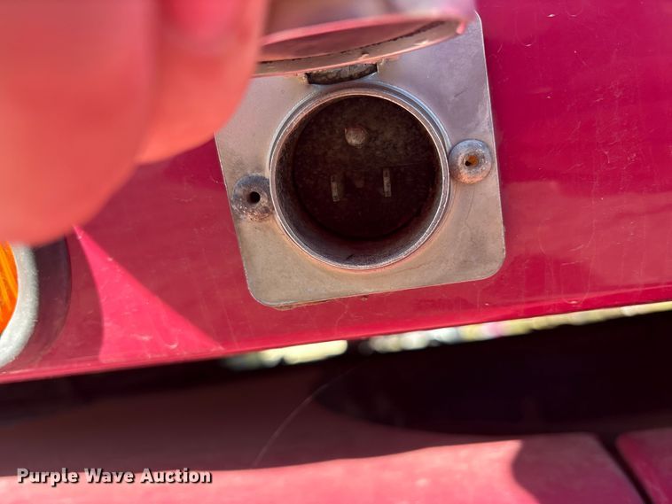 image for item ET7184 2005 Peterbilt 387 semi truck