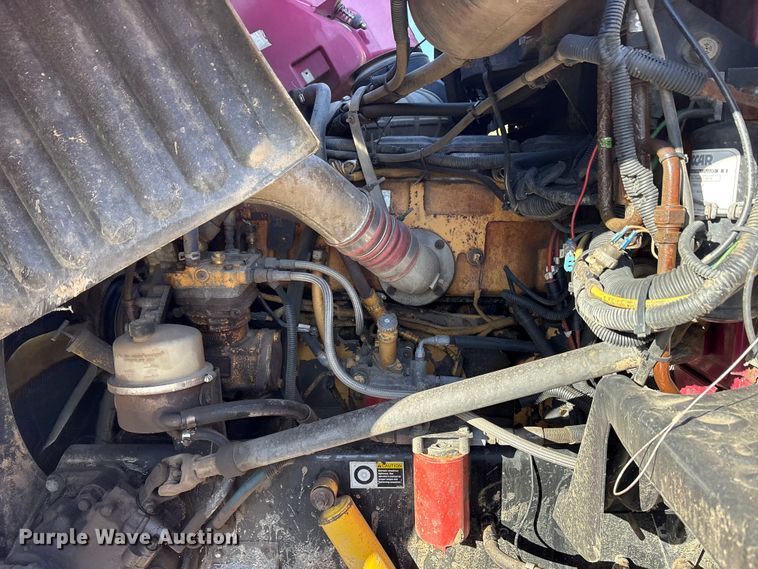 image for item ET7184 2005 Peterbilt 387 semi truck