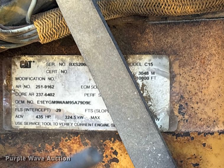 image for item ET7184 2005 Peterbilt 387 semi truck