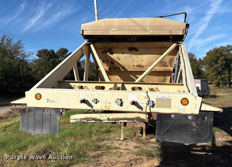 image for item ET7185 2006 Trail King TKBD22-402 bottom dump trailer