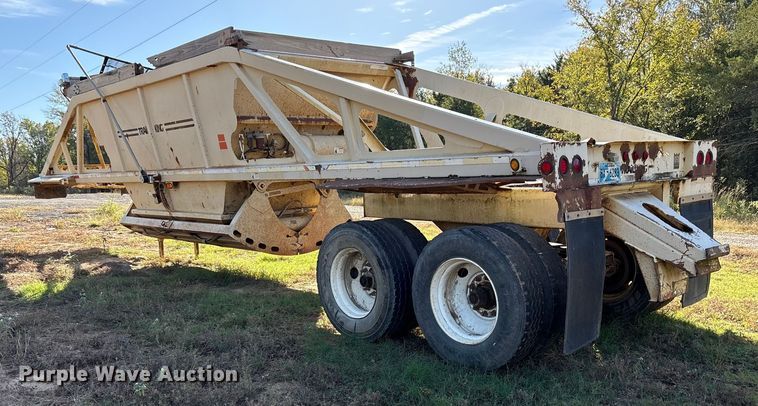 image for item ET7185 2006 Trail King TKBD22-402 bottom dump trailer