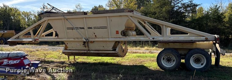 image for item ET7185 2006 Trail King TKBD22-402 bottom dump trailer