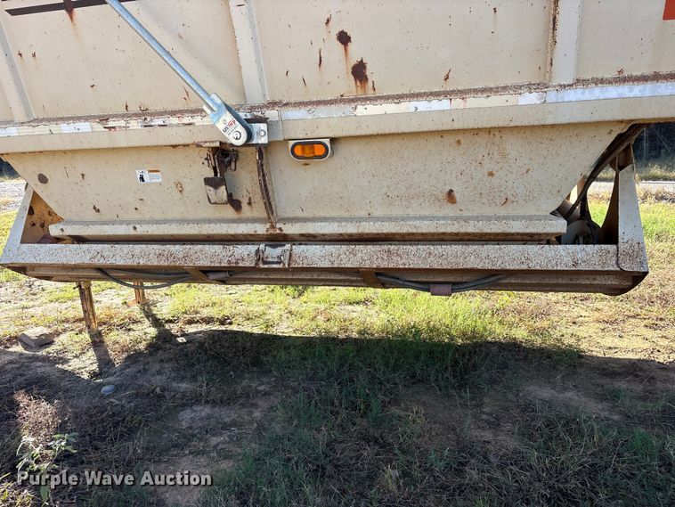 image for item ET7185 2006 Trail King TKBD22-402 bottom dump trailer