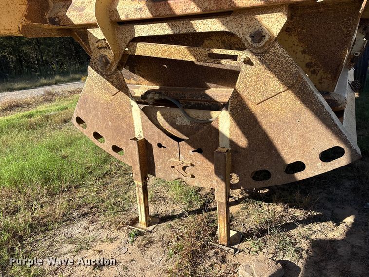 image for item ET7185 2006 Trail King TKBD22-402 bottom dump trailer