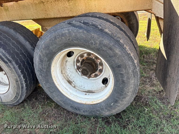 image for item ET7185 2006 Trail King TKBD22-402 bottom dump trailer