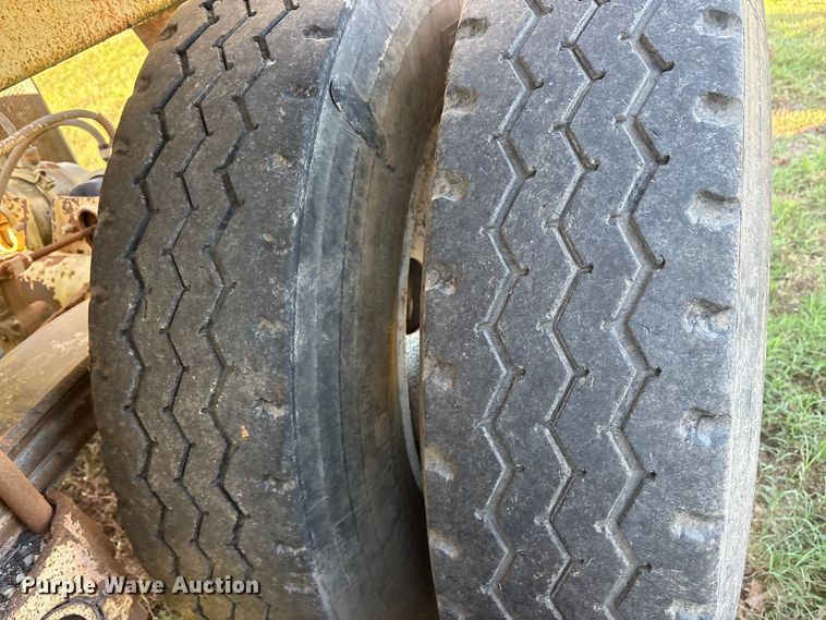 image for item ET7185 2006 Trail King TKBD22-402 bottom dump trailer