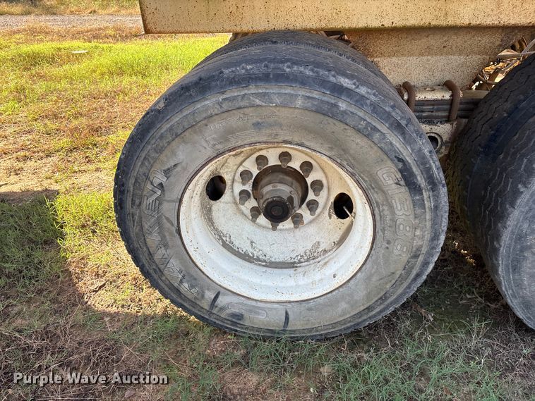 image for item ET7185 2006 Trail King TKBD22-402 bottom dump trailer