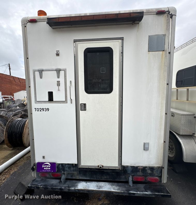 image for item ET8581 2003 Rollingstar Manufacturing Inc. fiber optic splicing trailer