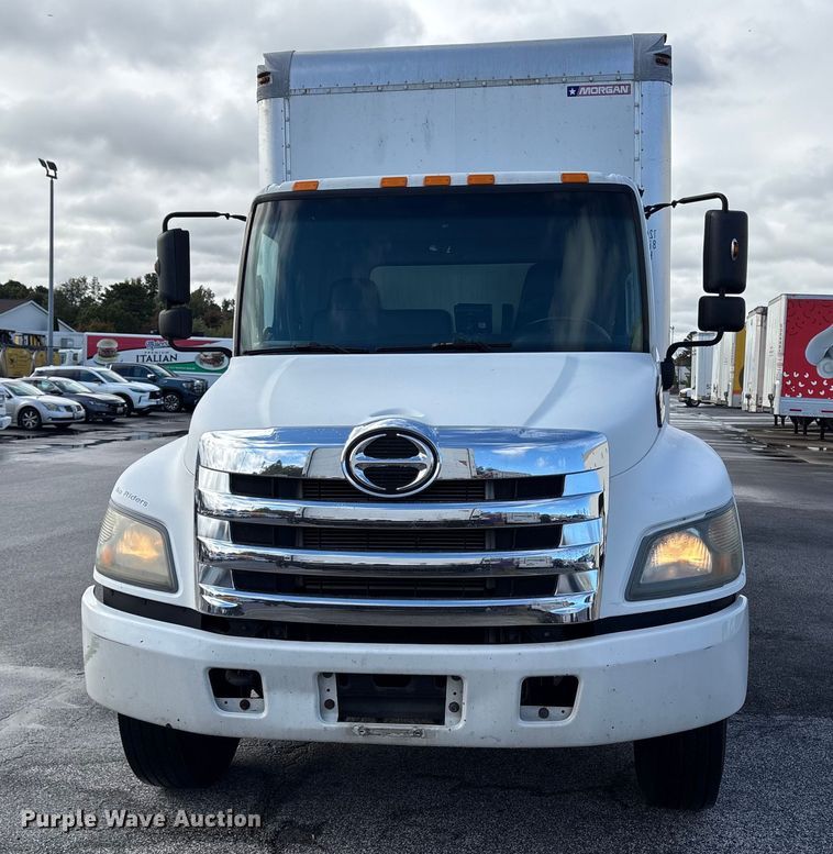 image for item ET8584 2017 Hino 268 box truck