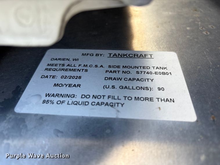 image for item ET8584 2017 Hino 268 box truck