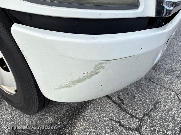 image for item ET8584 2017 Hino 268 box truck