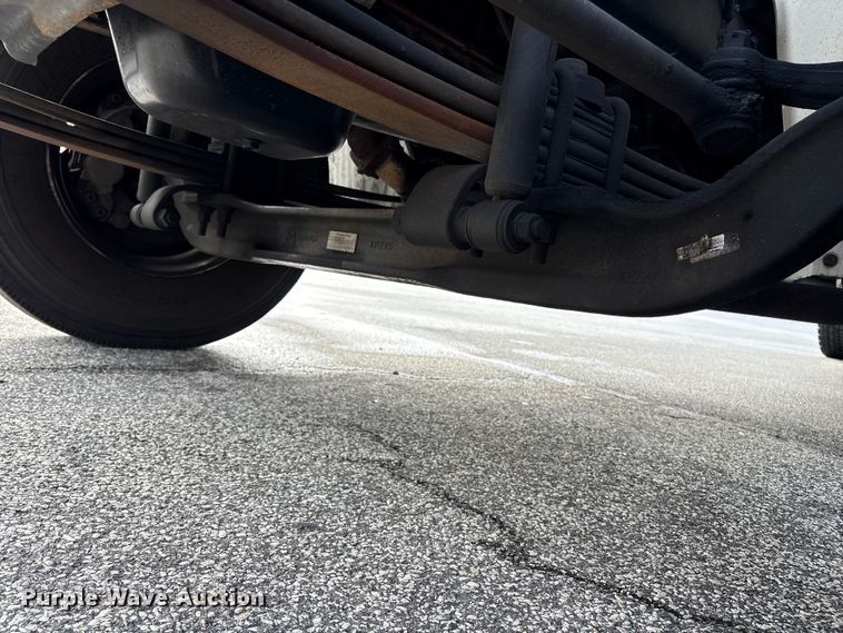 image for item ET8584 2017 Hino 268 box truck