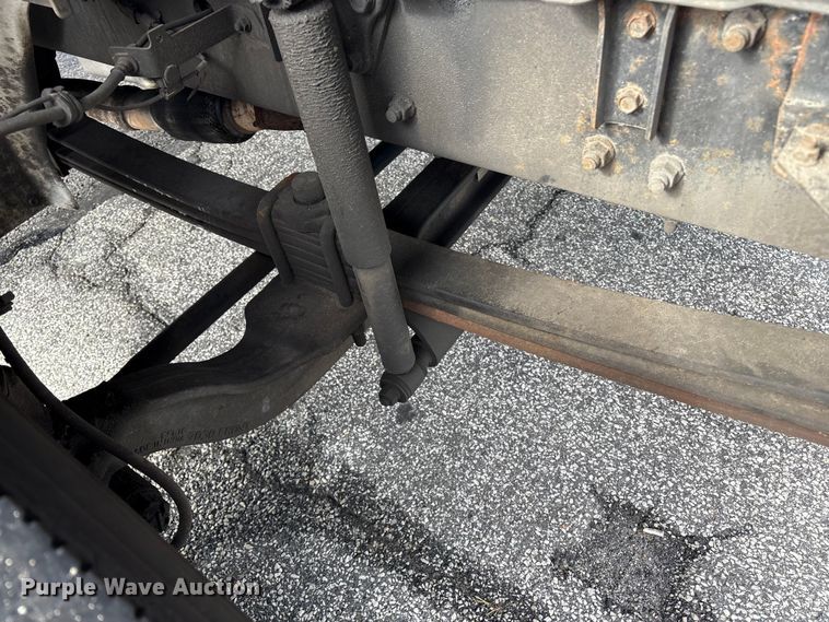 image for item ET8584 2017 Hino 268 box truck