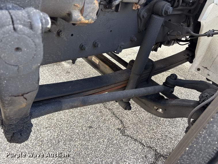 image for item ET8584 2017 Hino 268 box truck