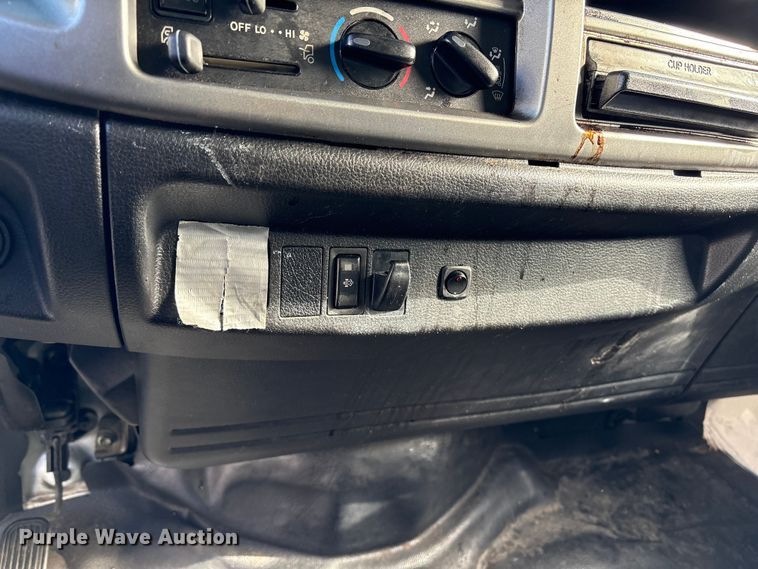 image for item ET8584 2017 Hino 268 box truck