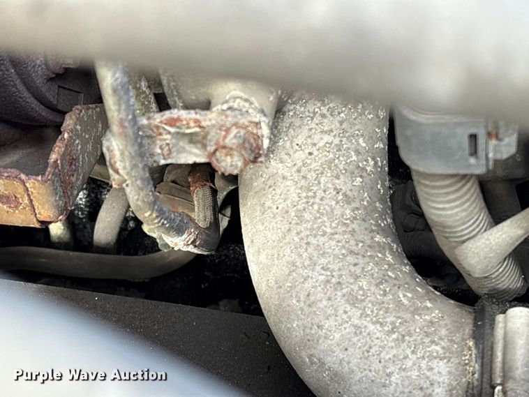 image for item ET8584 2017 Hino 268 box truck