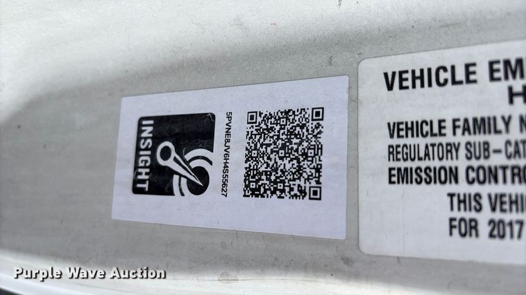 image for item ET8584 2017 Hino 268 box truck