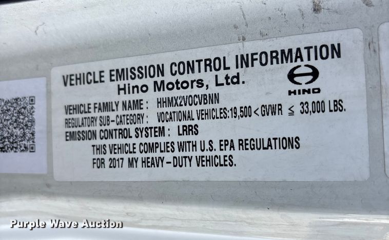 image for item ET8584 2017 Hino 268 box truck