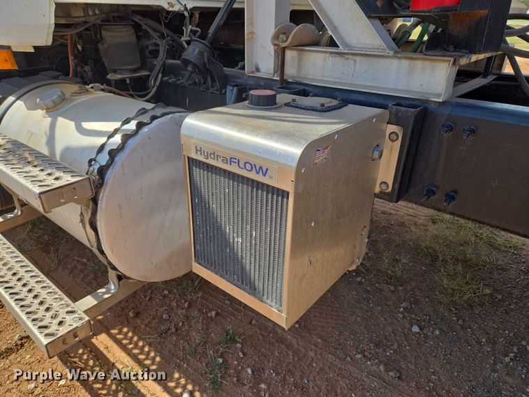 image for item EU3827 2010 Mack GU813 semi truck