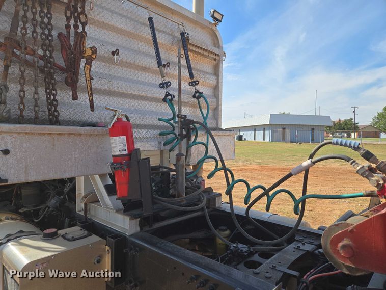 image for item EU3827 2010 Mack GU813 semi truck