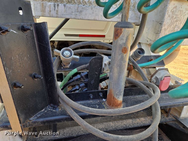 image for item EU3827 2010 Mack GU813 semi truck